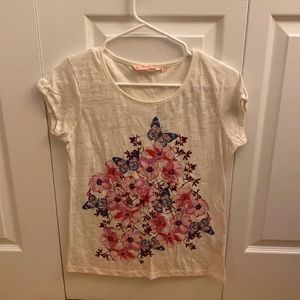 Cute white tshirt , Medium